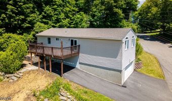 1 Bantry Ct, Alloway, NJ 07422