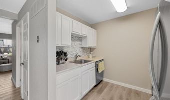 164 Burtonwood Dr, Ballwin, MO 63011