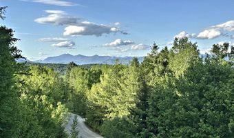 11 Loft Cir, Campton, NH 03223