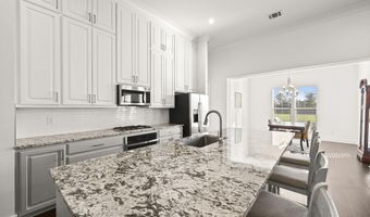 10233 Oak Colony Blvd, Baton Rouge, LA 70817