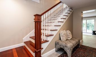 20 Babbidge Rd, Falmouth, ME 04105