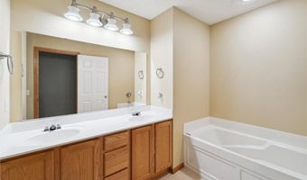 15276 Flower Way 228, Apple Valley, MN 55124