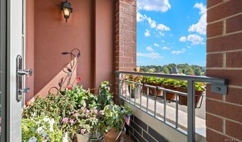 77 S Evergreen Ave 403, Arlington Heights, IL 60005