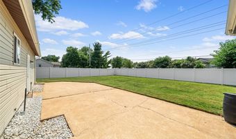 378 Palermo Dr, Ballwin, MO 63021