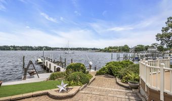 99 Holly Ln, Bayville, NJ 08721