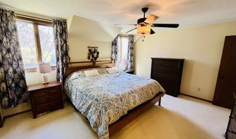 407 NE 17th Ave, Aberdeen, SD 57401