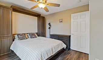 5 Little Village Ln, Belgrade, ME 04917