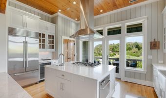 2 Fort Holmes Trl, Bald Head Island, NC 28461
