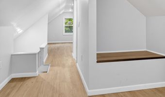12 E 49TH St 2, Bayonne, NJ 07002