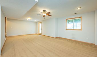 5204 NE Briarwood Dr, Ankeny, IA 50021