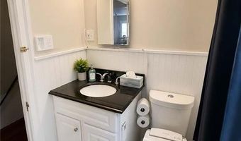 625 Mendon Rd, Cumberland, RI 02864