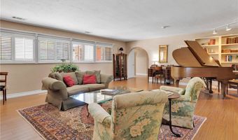 19955 Chickasaw Rd, Apple Valley, CA 92307