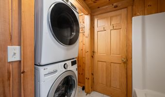 81 Pine Valley Rd, Bethlehem, NH 03574