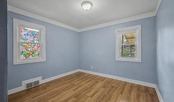9952 Park Ave, Allen Park, MI 48101