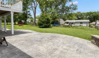 407 Palermo Dr, Ballwin, MO 63021