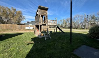 1008 S 10th Ave, Britton, SD 57430