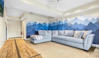 419 Summit Trl, Banner Elk, NC 28604