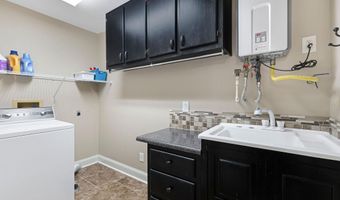 1526 Needmore Rd, Albertville, AL 35950