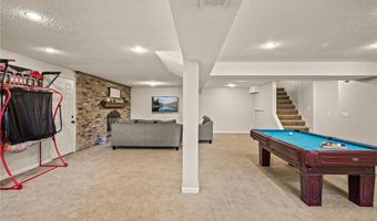 1922 Parkmont Ln, Anoka, MN 55303