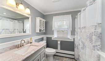67 Vera St, Warwick, RI 02886