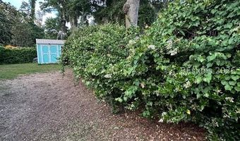 1001 Broad River Dr, Beaufort, SC 29906