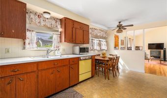 2 N Spruce St, East Providence, RI 02914