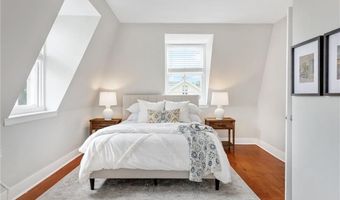43 Farewell St 2, Newport, RI 02840