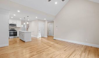 24 Gypsum Ln 28, Chester, NH 03036