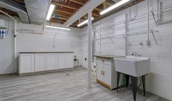 341 Corrie Rd, Ann Arbor, MI 48105