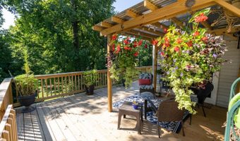 207 Donna Dr, Aurora, IN 47001