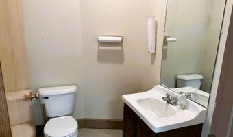 2 Howard St, Augusta, ME 04330