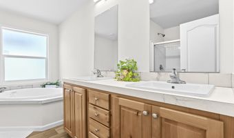 18780 Central Point Rd F, Oregon City, OR 97045