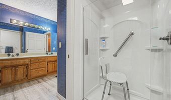 37 Fenchurch Dr, Bella Vista, AR 72715