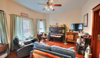 815 S 358th St, Avoca, NE 68307