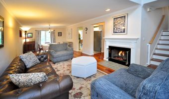 202 Castlewood Dr 202, Bloomfield, CT 06002