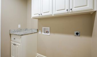 2702 Gage Dr, Benton, AR 72019
