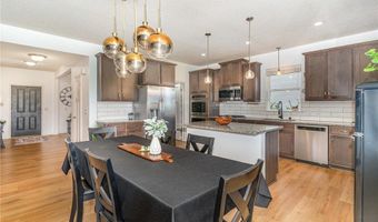 5099 151st St W, Apple Valley, MN 55124