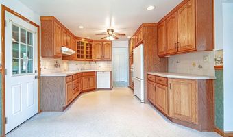 4165 E Texas Rd, Allentown, PA 18103