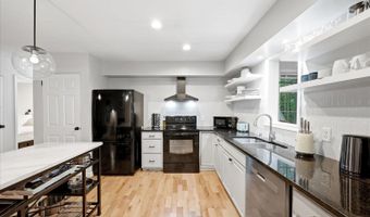 323 PALMER Rd, Basye, VA 22810