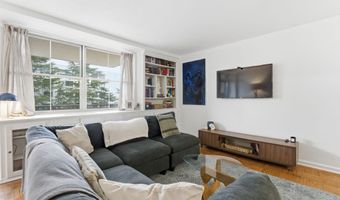 2030 N ADAMS St 911, Arlington, VA 22201