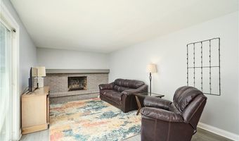 1085 Salton Dr, Akron, OH 44333