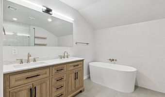 6706 NW 48th St, Bethany, OK 73008