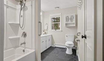 50 Isle Of Capri Rd, Coventry, RI 02816