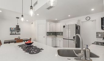 1551 W IRONWOOD Dr, Chandler, AZ 85224