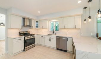 33 Huntsville Rd, Andover, NJ 07860