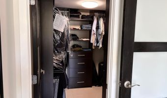 3625 N Country Club Dr 206, Aventura, FL 33180