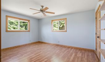 125 Cottage Ln, Bonners Ferry, ID 83805
