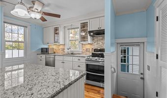 1 Fales St, East Providence, RI 02915