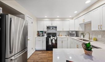 206 Little Hollow Dr, Aleppo, PA 15143