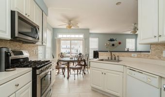 4 Osprey Ln, Bayville, NJ 08721